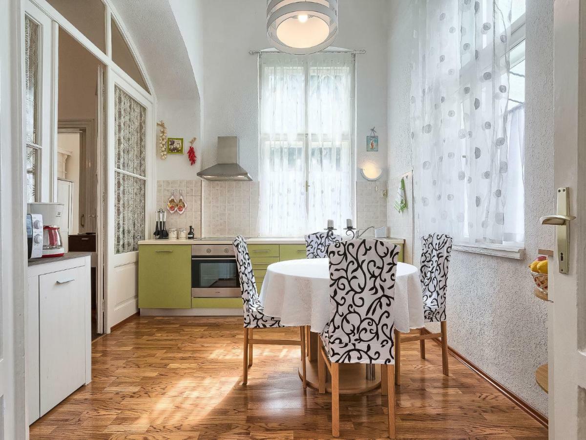 Apartment Silvia By Interhome พูลา ภายนอก รูปภาพ